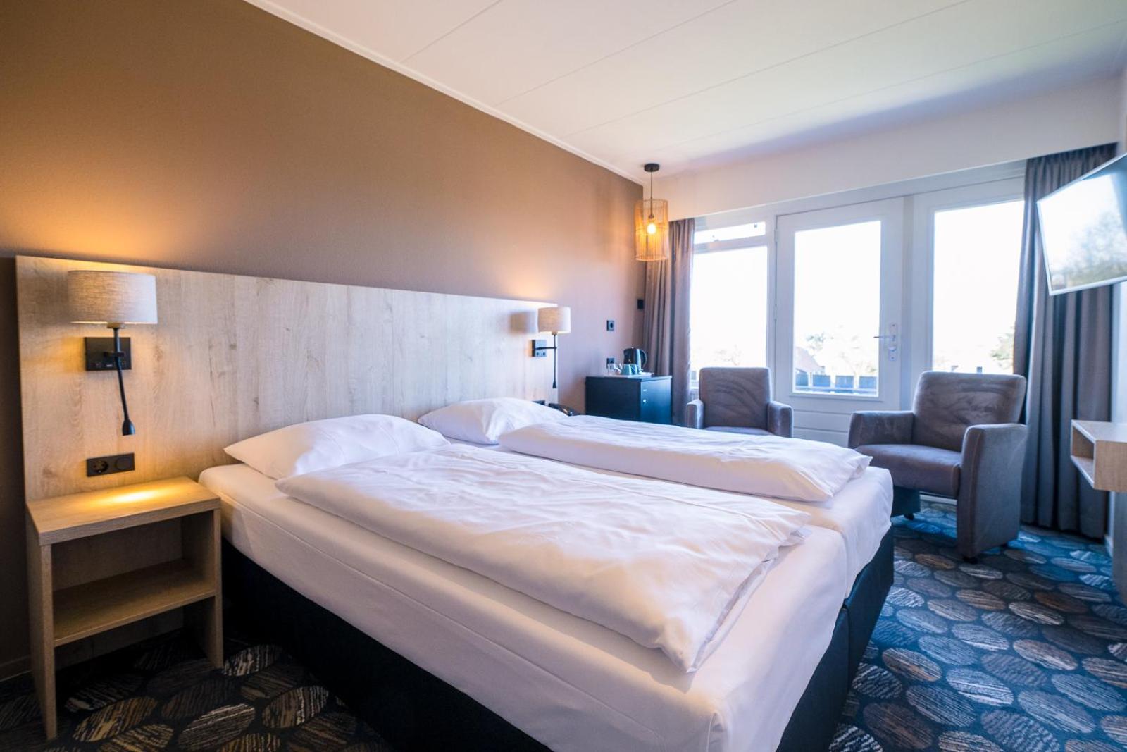 Hotel Hofker Nes  Extérieur photo